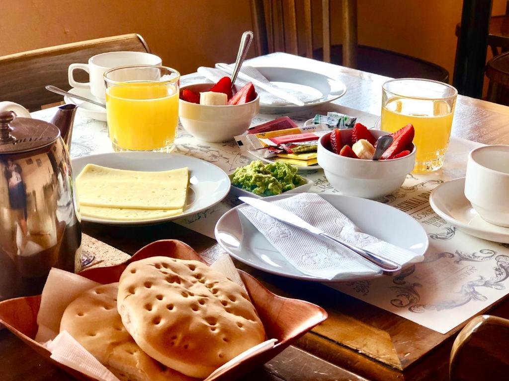 Desayuno servido en Hotel Vidal